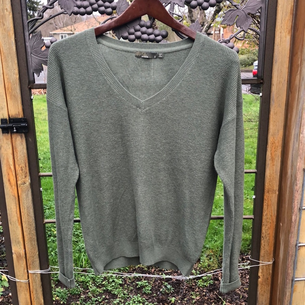 PrAna forest green waffle knit style long sleeve top sweater size S